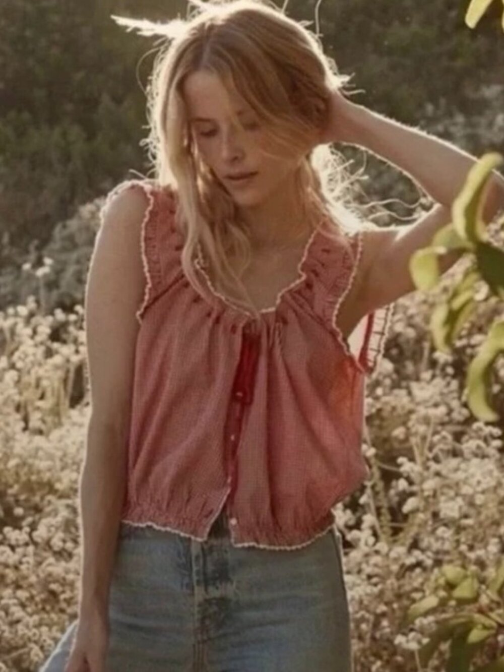 Doen Traveler Top in Red Gingham